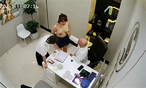 Hack camera em gái đến thẩm mỹ viện nâng ngực